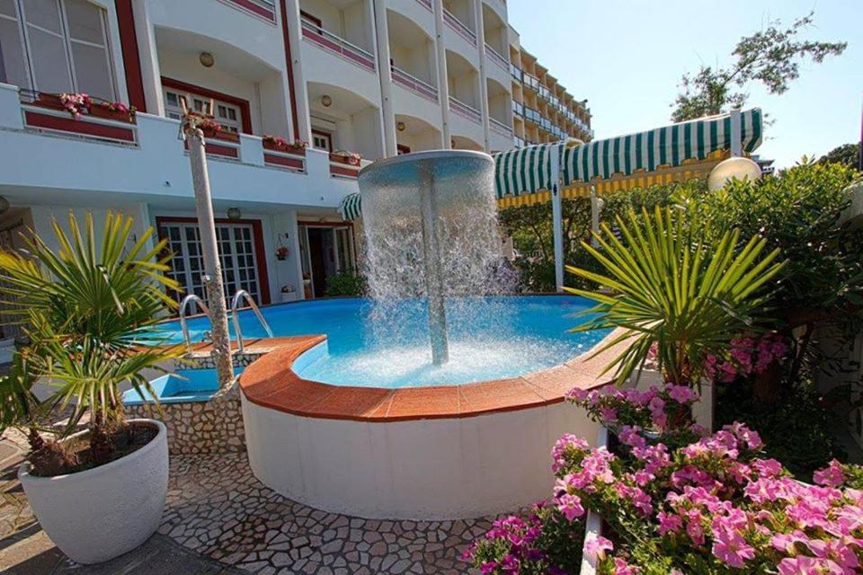 Golf & Beach Hotel Milano Marittima Exterior photo